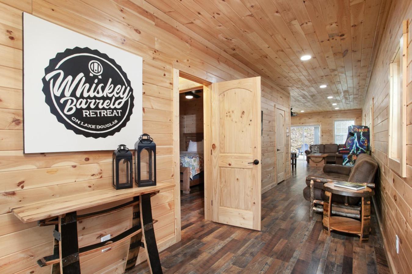 Villa Whiskey Barrel W Hot Tub Arcade Game Fire Pit Sevierville Exterior foto