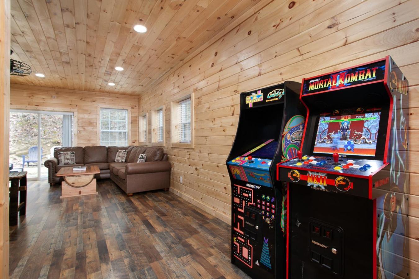 Villa Whiskey Barrel W Hot Tub Arcade Game Fire Pit Sevierville Exterior foto